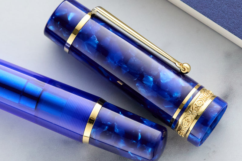 (Bottom Shelf) Delta DV Original Mid-Size Fountain Pen - Imperial Blu (Limited Edition)