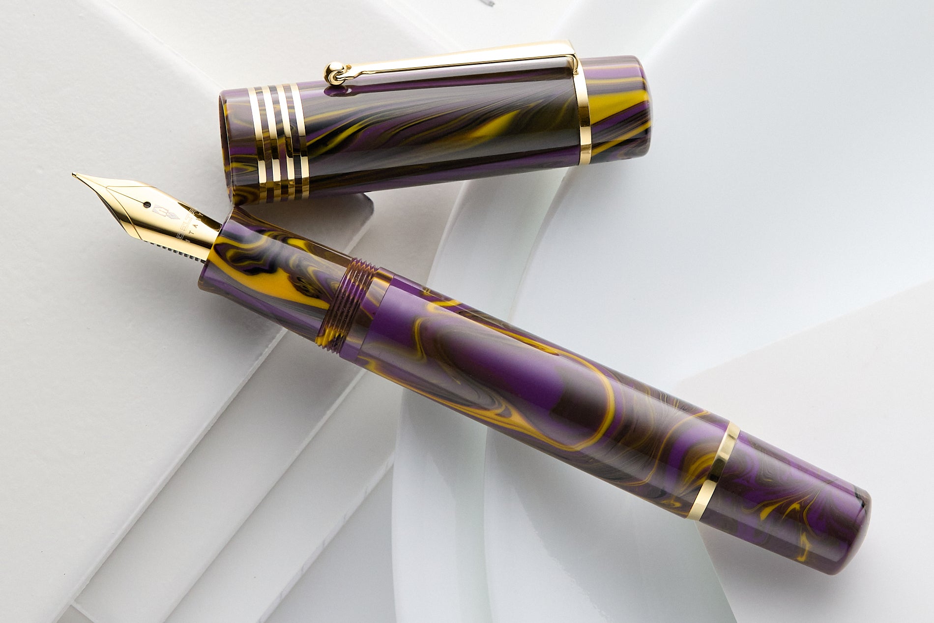 Delta Neo Gallery Fountain Pen - Iris