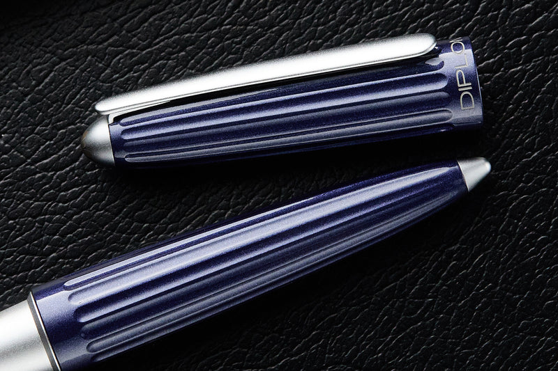 (Bottom Shelf) Diplomat Aero Fountain Pen - Midnight Blue
