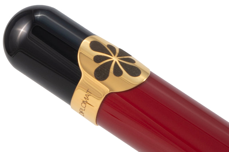 Diplomat XO Fountain Pen - Lacquered Burgundy/Gold (Special Edition)