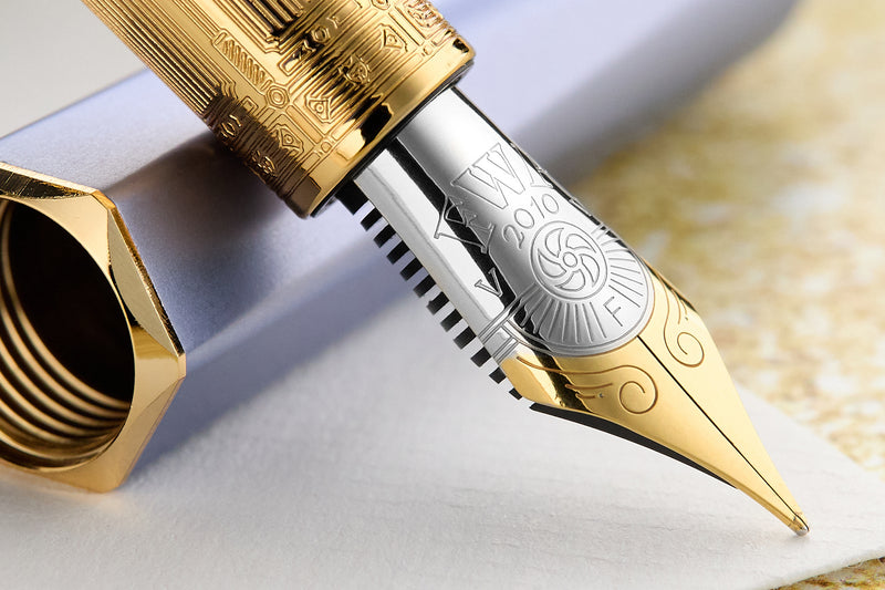 Ferris Wheel Press The Marquise Fountain Pen - Pearl Drop Blue