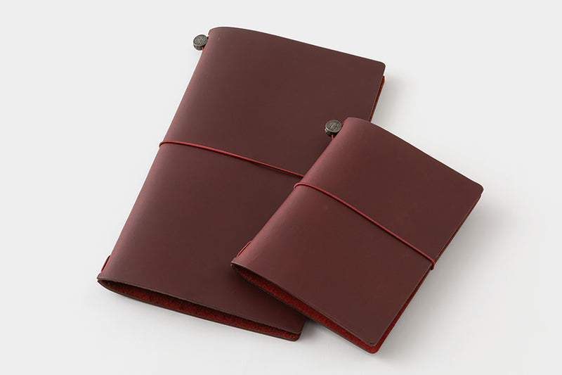 Traveler's Notebook - Love and Trip 2025 Limited Edition (Regular)
