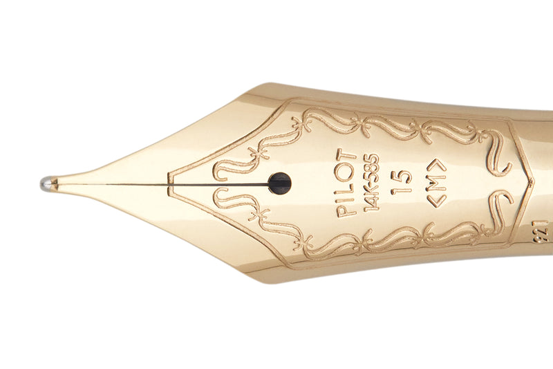 Pilot Custom 823 Fountain Pen - Smoke