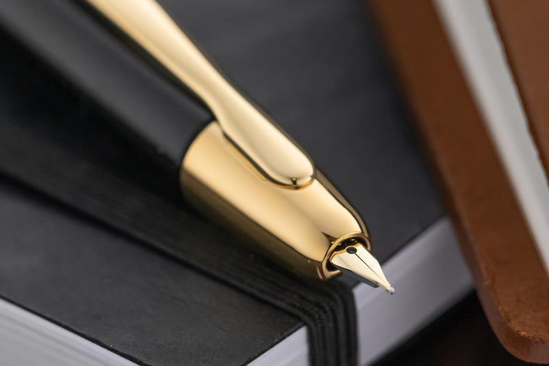 Pilot Vanishing Point Fountain Pen - Black/Gold